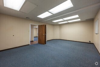 2901 Juan Tabo Blvd NE, Albuquerque, NM for lease Interior Photo- Image 2 of 3