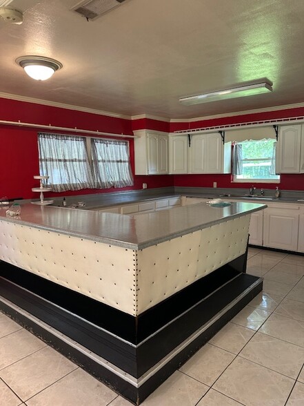 1308 US Highway 80, Bloomingdale, GA for lease - Building Photo - Image 3 of 12