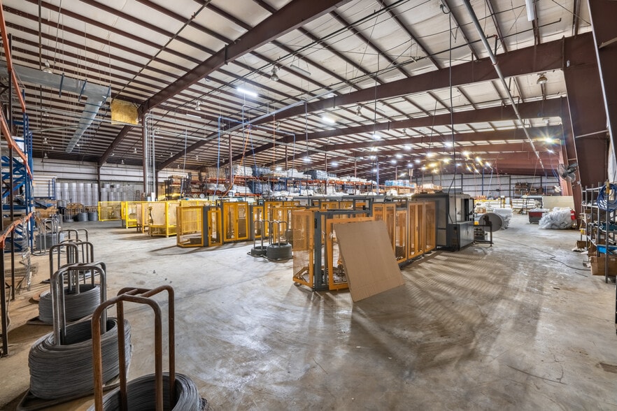 541 NW Interpark Pl, Port Saint Lucie, FL for lease - Interior Photo - Image 2 of 10