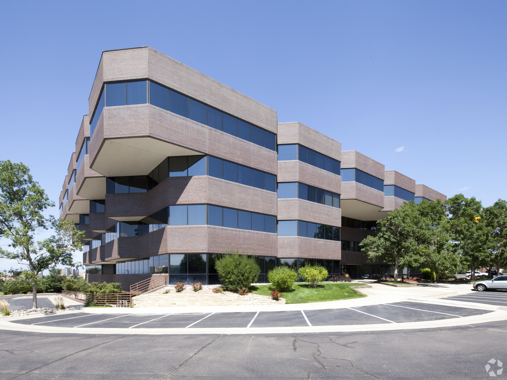 9785 S Maroon Cir, Englewood, CO for lease Building Photo- Image 1 of 23