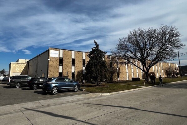 15765 Sturgeon St, Roseville, MI for lease - Building Photo - Image 1 of 1