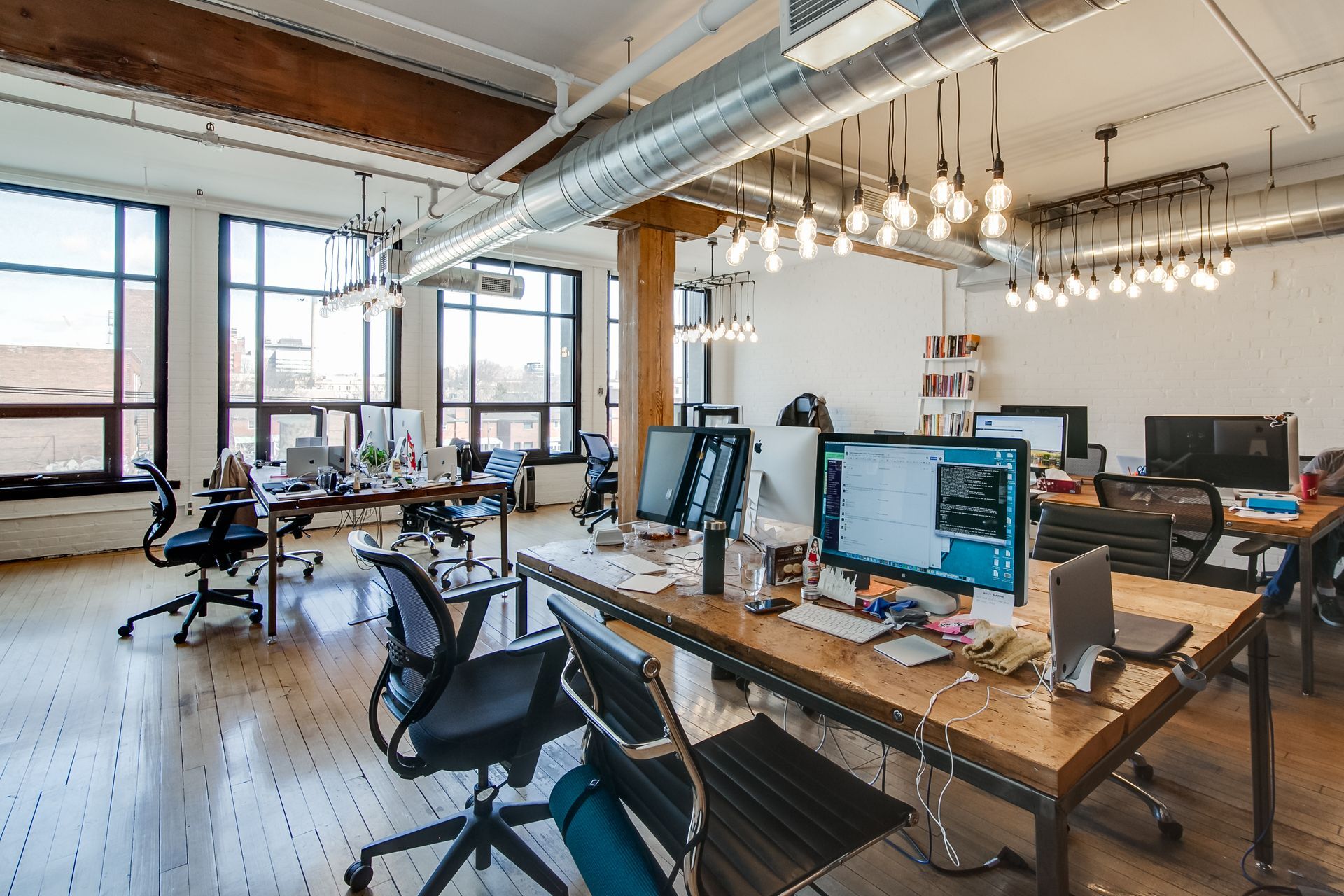 639 Queen St W, Toronto, ON for lease Building Photo- Image 1 of 6