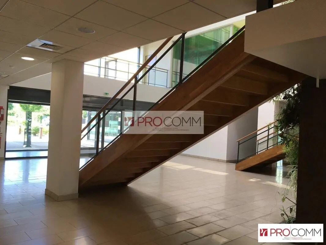 Office in Chartres for lease Building Photo- Image 1 of 7