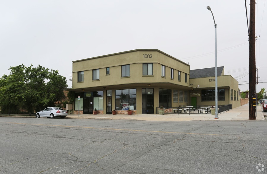 1002 19th St, Bakersfield, CA for sale - Primary Photo - Image 1 of 1