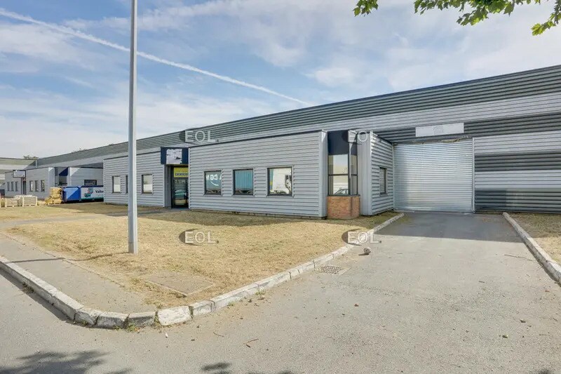 Flex in Le Bourget for lease Building Photo- Image 1 of 2