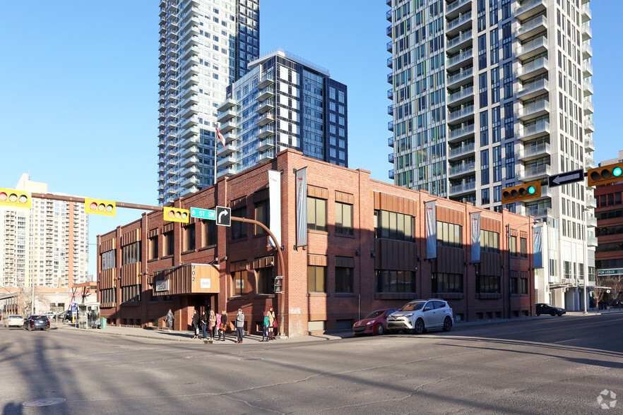 902 11th Ave SW, Calgary, AB for lease - Building Photo - Image 3 of 4