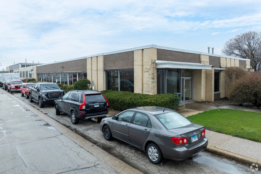 5501 W Ogden Ave, Cicero, IL for lease - Primary Photo - Image 2 of 10