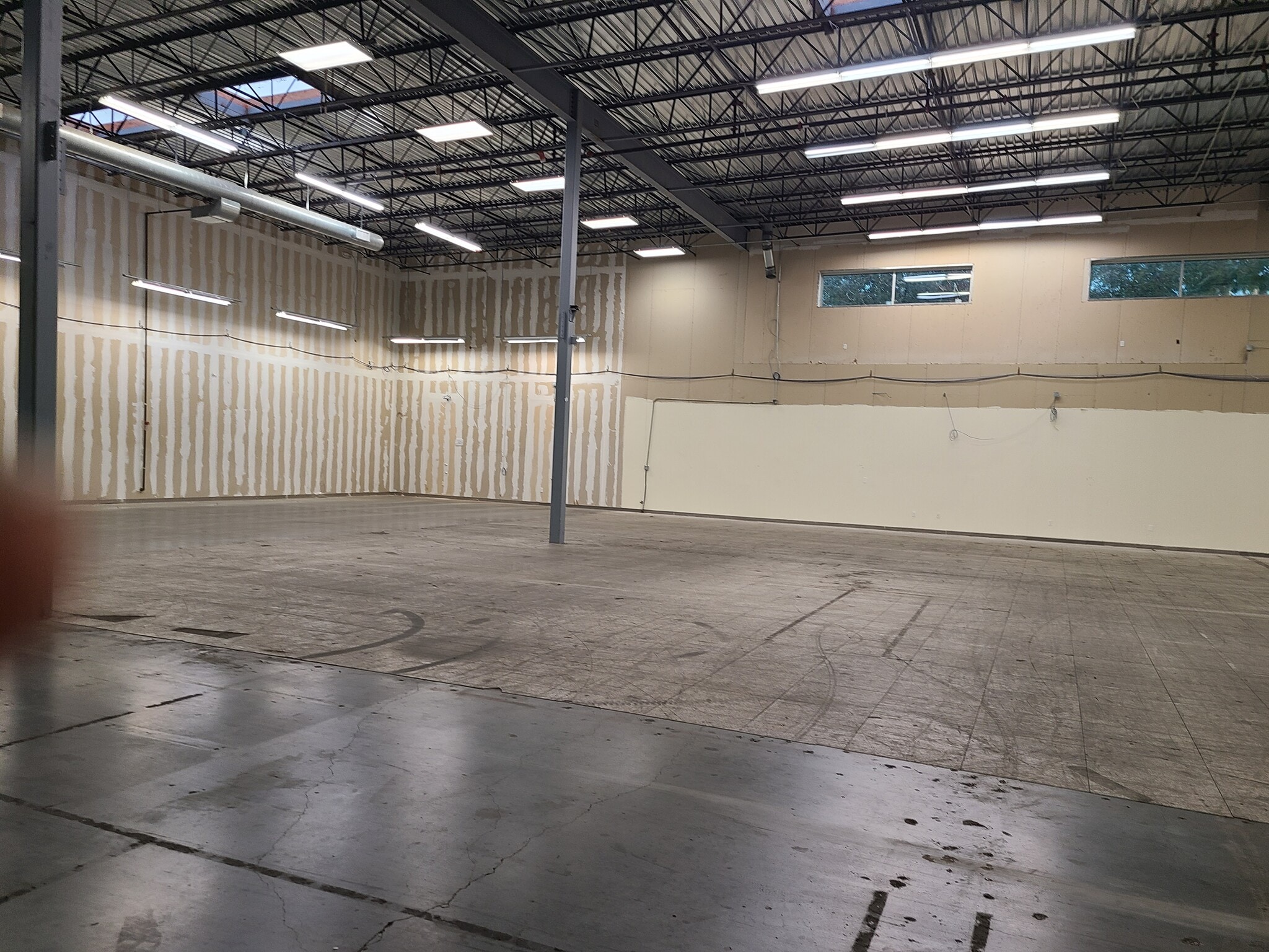 4800 Distribution Way, Austin, TX for lease Interior Photo- Image 1 of 1