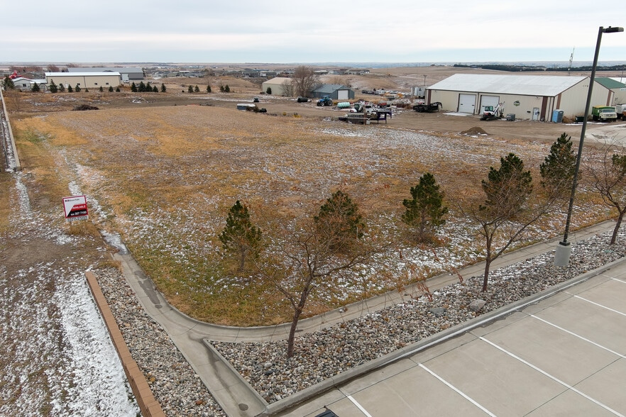 13R Garfield Ave, Pierre, SD for sale - Primary Photo - Image 3 of 20