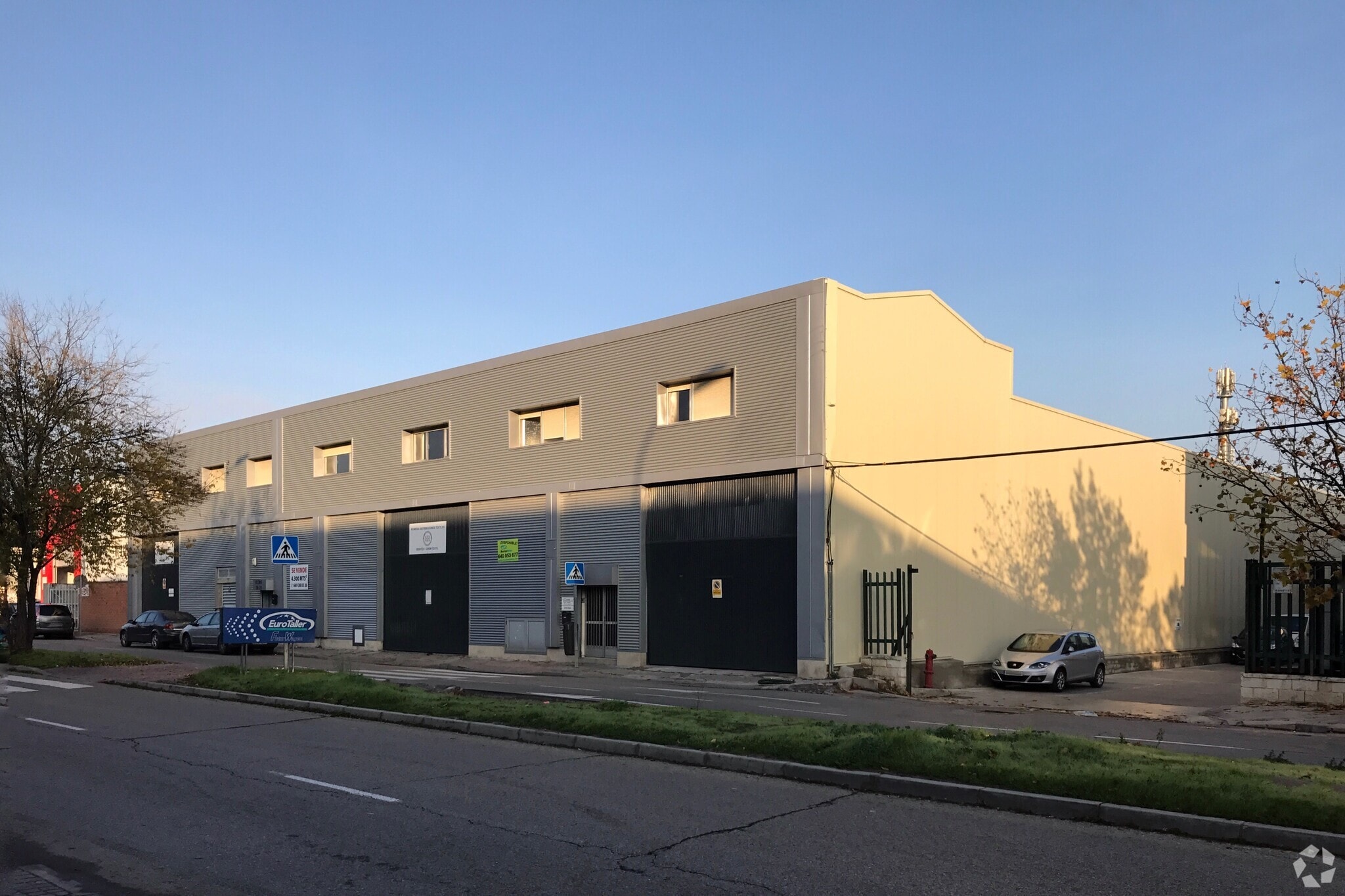 Calle de la Resina, 28, Madrid, Madrid for sale Primary Photo- Image 1 of 6