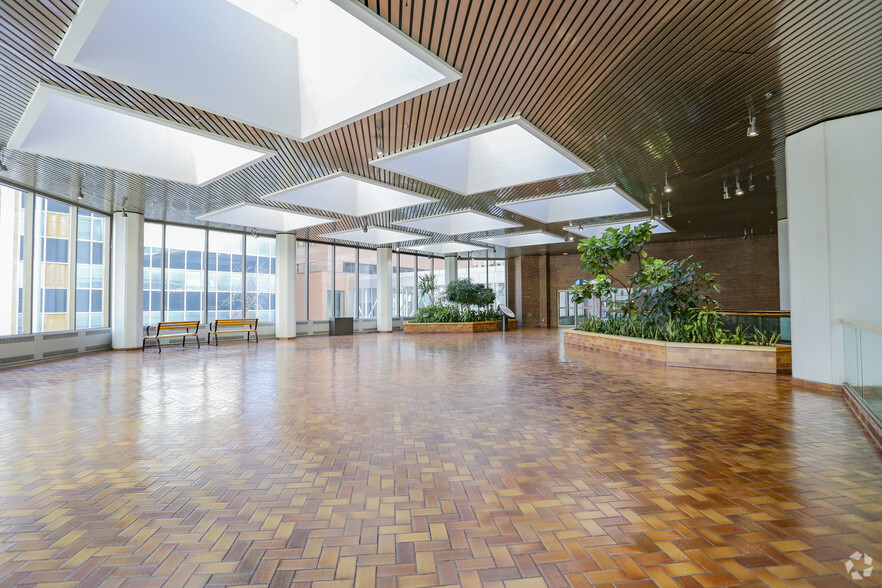 801 6th Ave SW, Calgary, AB for lease - Lobby - Image 3 of 6