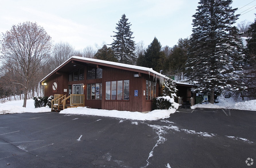 449 Main St, Oneonta, NY for sale - Primary Photo - Image 1 of 2