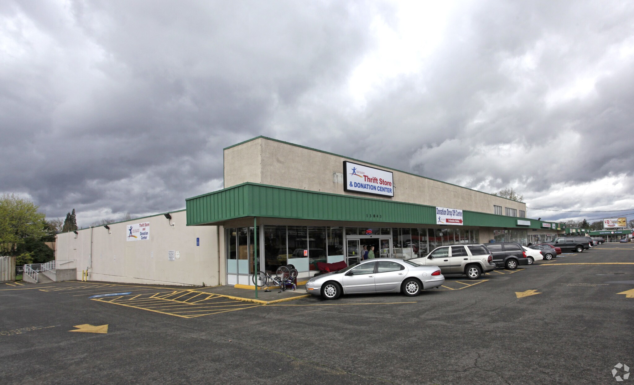 13739-13843 SE McLoughlin Blvd, Milwaukie, OR for sale Building Photo- Image 1 of 1