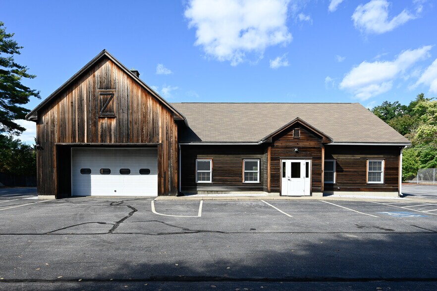 1604 Hooksett Rd, Hooksett, NH 03106 Office for Sale