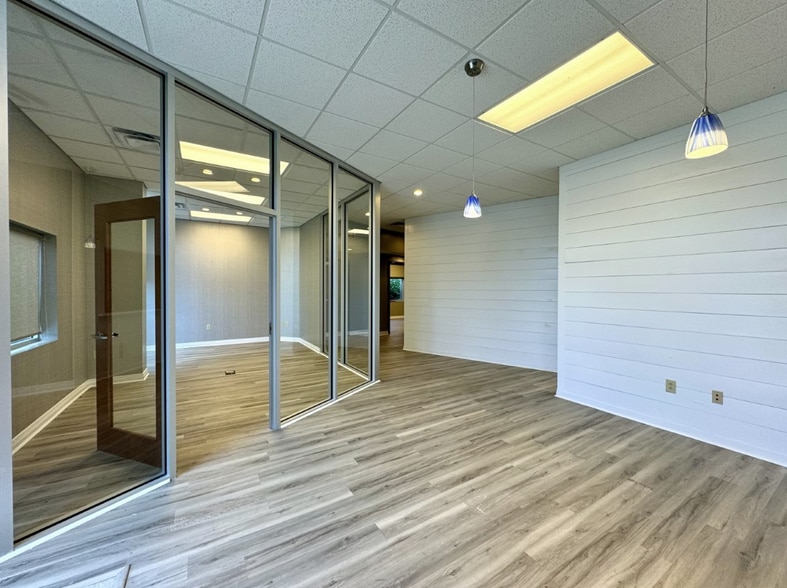 15470 Endeavor Dr, Noblesville, IN for lease - Interior Photo - Image 3 of 5