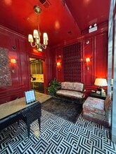 906 N State St, Chicago, IL for lease Interior Photo- Image 1 of 13