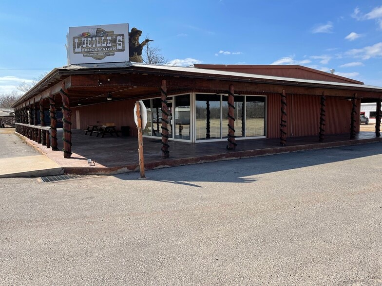 102 S Main St, Mulhall, OK 73063
