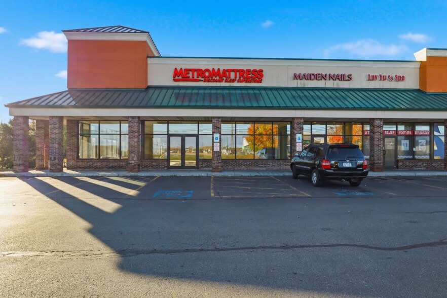 975 Ridge Rd, Webster, NY for lease - Building Photo - Image 2 of 9