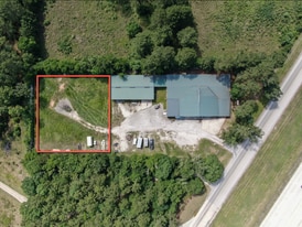 7/8 Acre right off I-45 S - Land