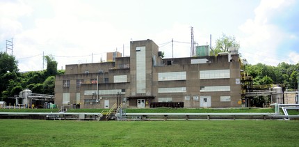 Union Carbide Dr, South Charleston, WV for lease Building Photo- Image 1 of 1