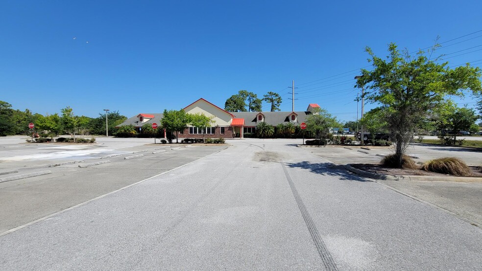 10753 S US Highway 1, Port Saint Lucie, FL for lease - Building Photo - Image 3 of 7