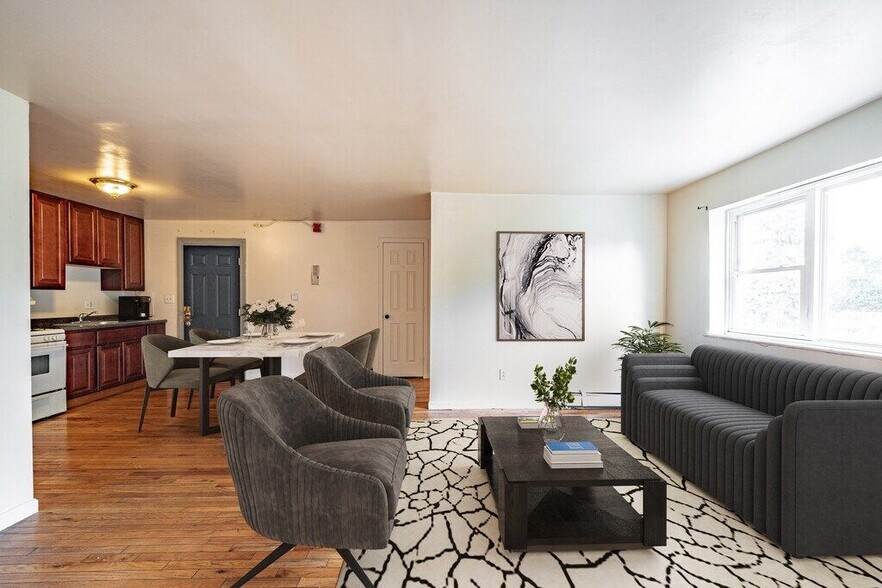 467 Allen St, New Britain, CT for sale - Building Photo - Image 3 of 11