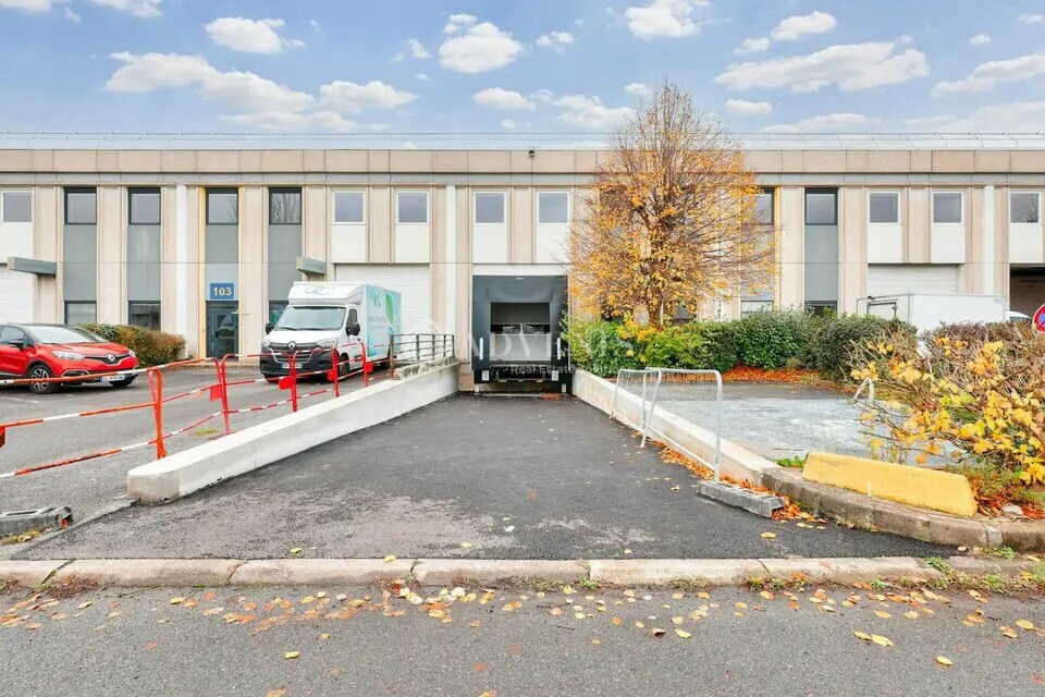 Industrial in Gennevilliers for lease Building Photo- Image 1 of 8