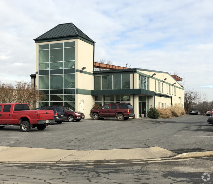 6339 Howard Ln, Elkridge, MD for lease - Building Photo - Image 2 of 8