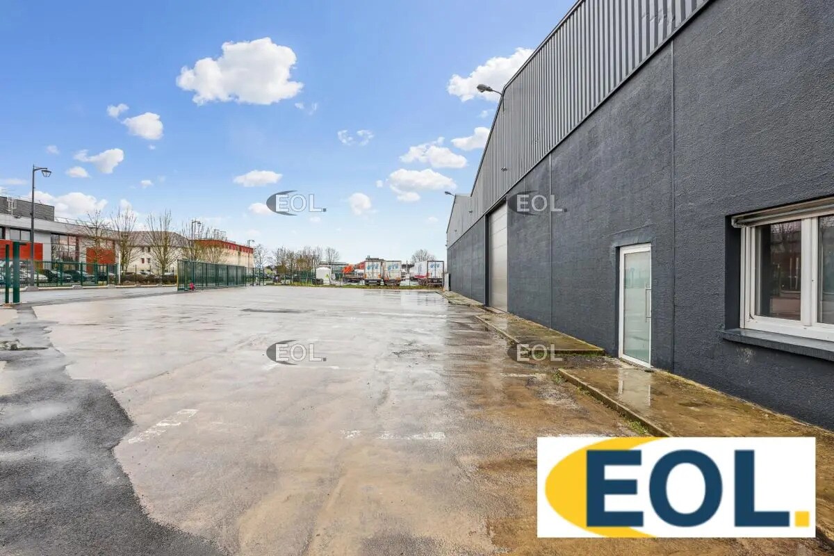 Flex in Le Mesnil-Amelot for lease Building Photo- Image 1 of 11