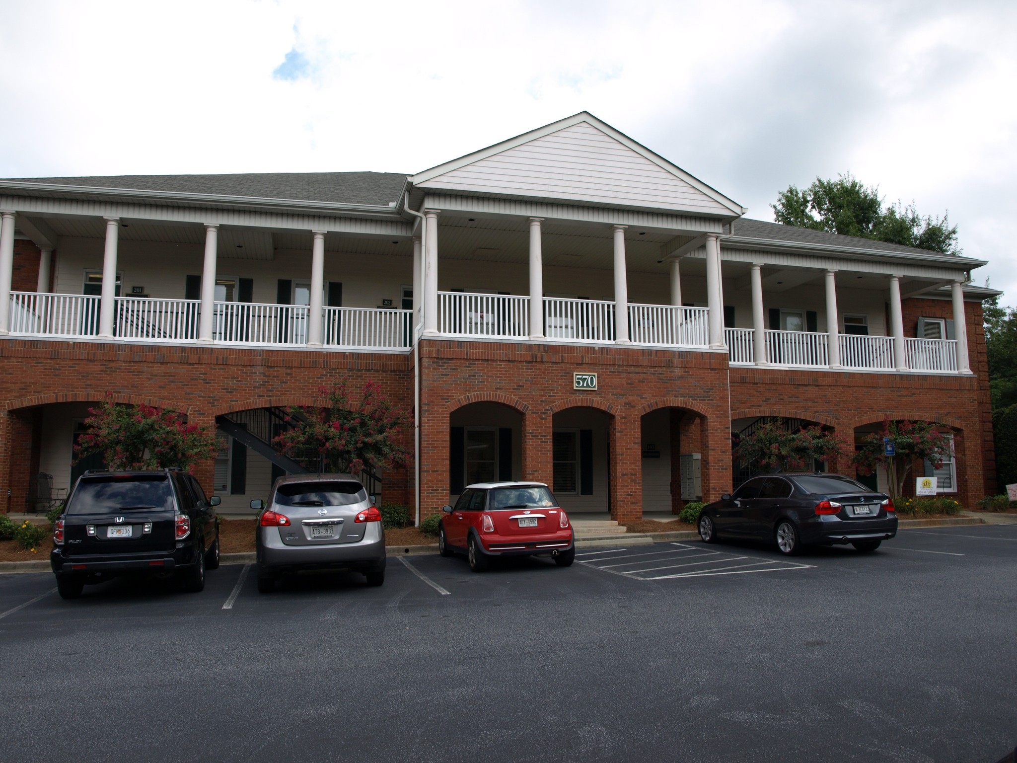 570 W Crossville Rd, Roswell, GA for sale Building Photo- Image 1 of 1