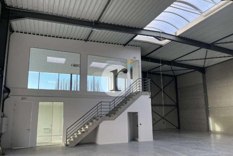 Flex in Seclin for lease Interior Photo- Image 1 of 7