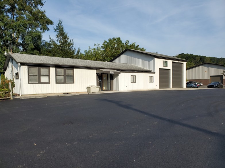 330 Perry Hwy, Harmony, PA for sale - Building Photo - Image 1 of 1