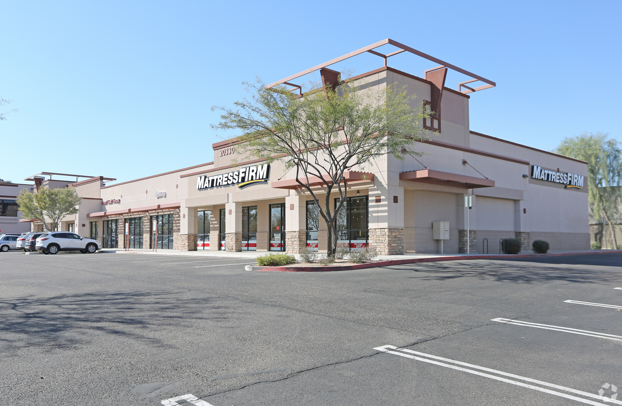 N Cave Creek Rd, Phoenix, AZ for lease Primary Photo- Image 1 of 12