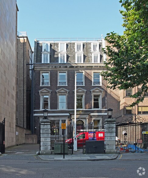 21 Arlington St, London for lease - Building Photo - Image 2 of 4