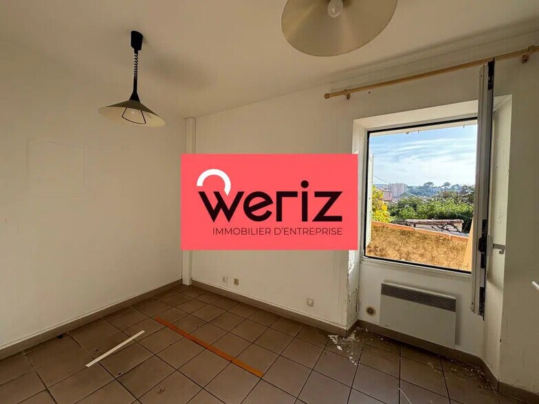 Office in Aubagne for sale - Interior Photo - Image 3 of 15