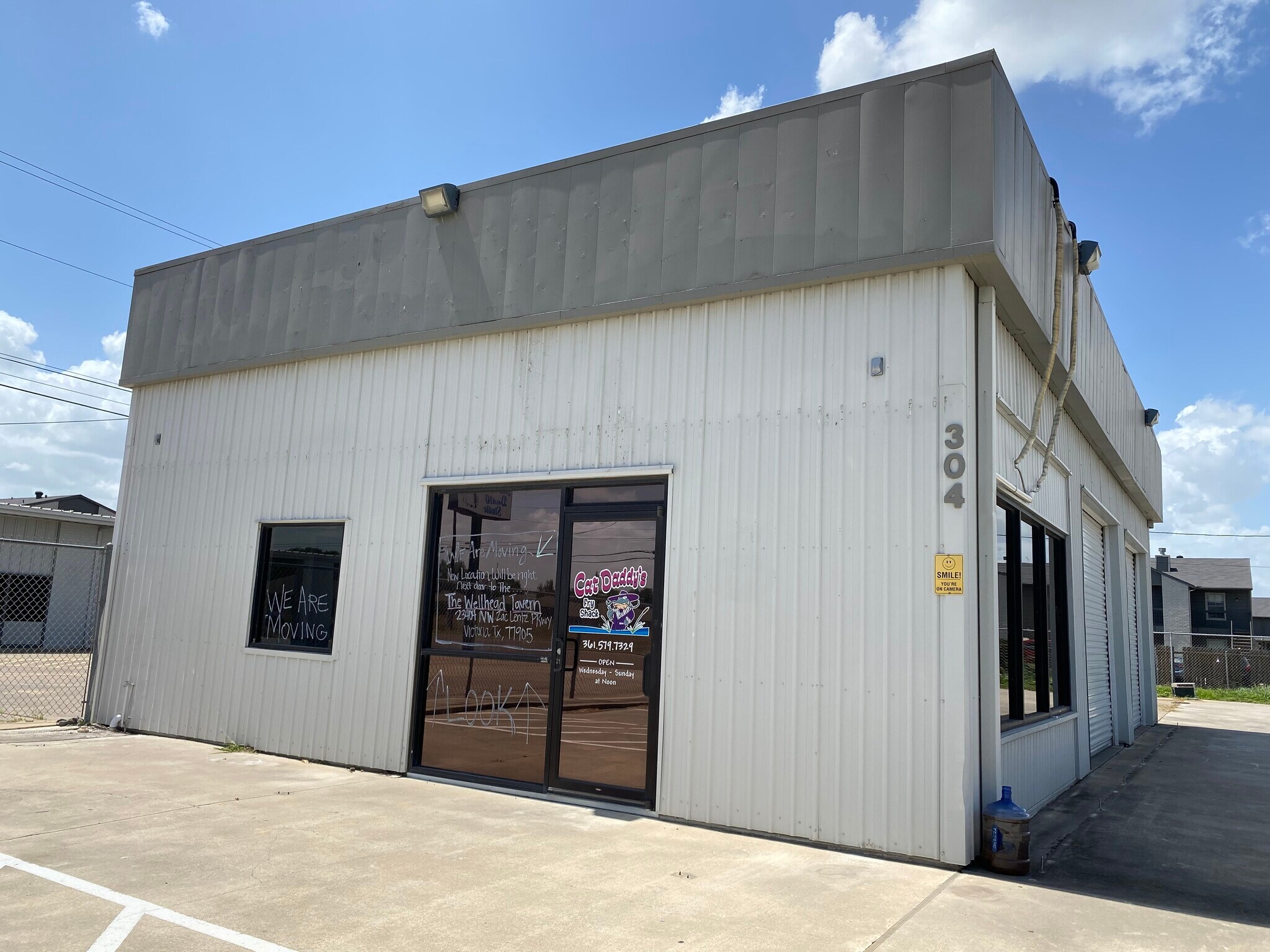 304 E Mockingbird Ln, Victoria, TX for sale Primary Photo- Image 1 of 1