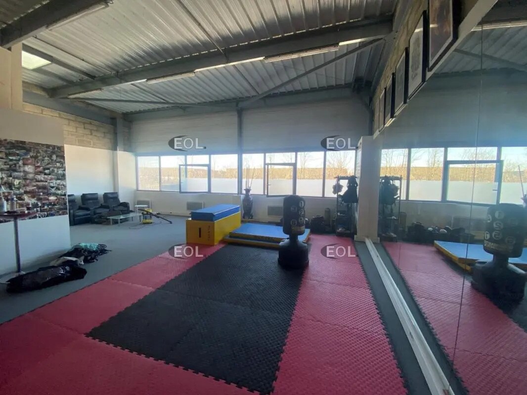 Flex in Bussy-Saint-Martin for lease Primary Photo- Image 1 of 6