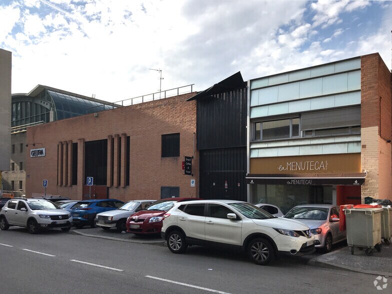 Calle de Manuel Tovar, 16, Madrid, Madrid for lease - Building Photo - Image 2 of 2