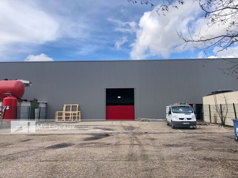 Flex in SAINT-OUEN-L'AUMONE for lease - Building Photo - Image 1 of 8