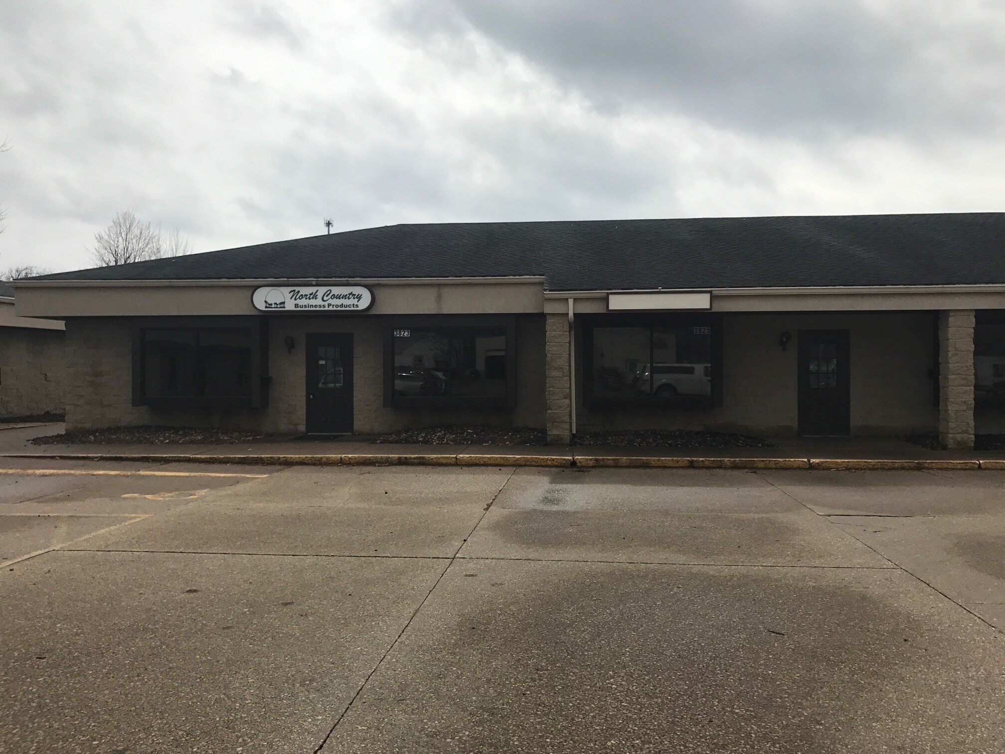 3823-3829 W Locust St, Davenport, IA for sale Building Photo- Image 1 of 1