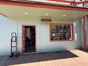 375 W Kuiaha Rd, Haiku, HI for lease Interior Photo- Image 2 of 7