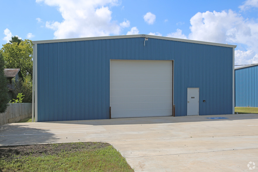 2820 Morning Glory Dr, Pasadena, TX for lease - Building Photo - Image 2 of 7