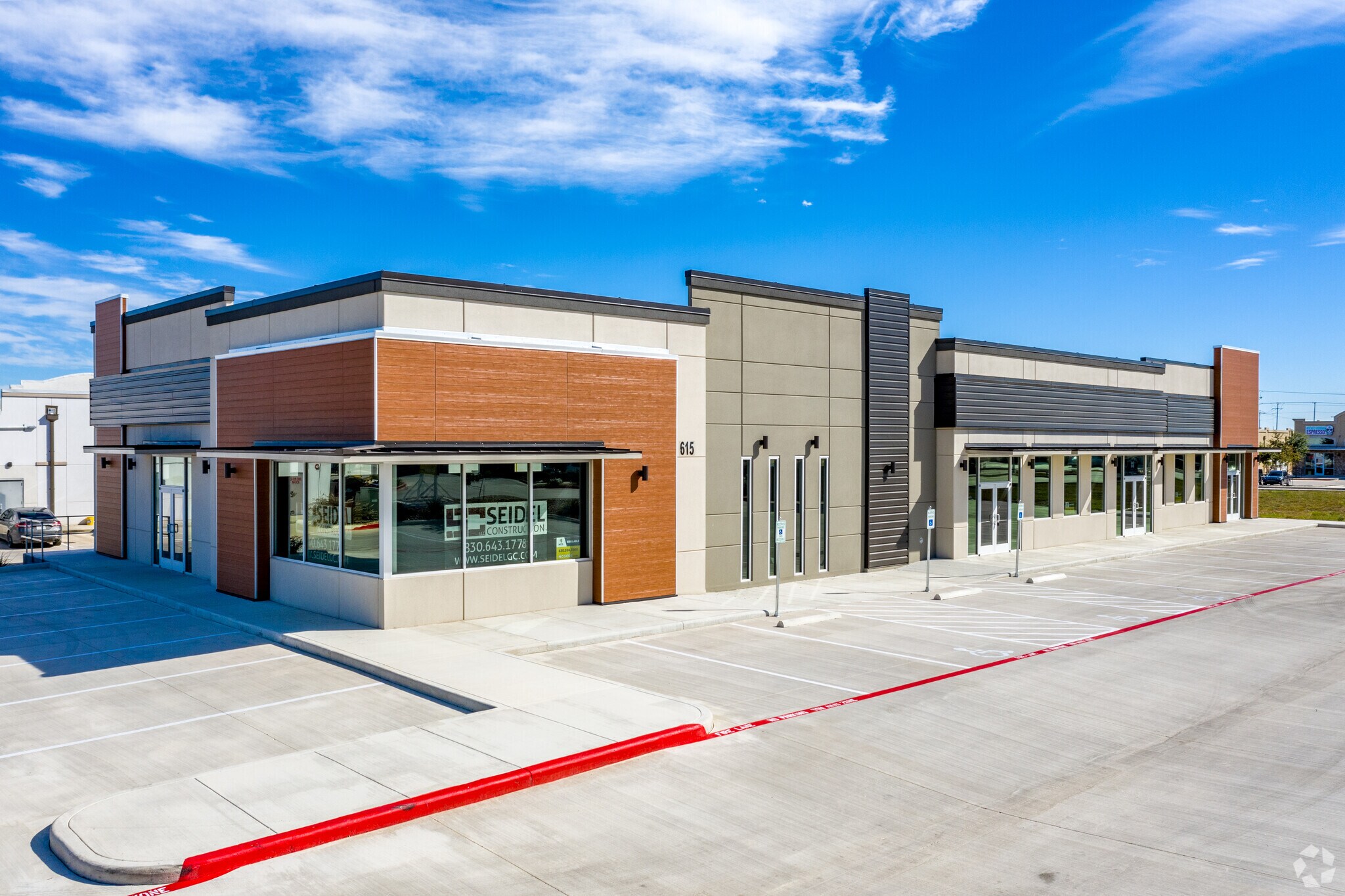 615 Oxford Dr, New Braunfels, TX for sale Building Photo- Image 1 of 1