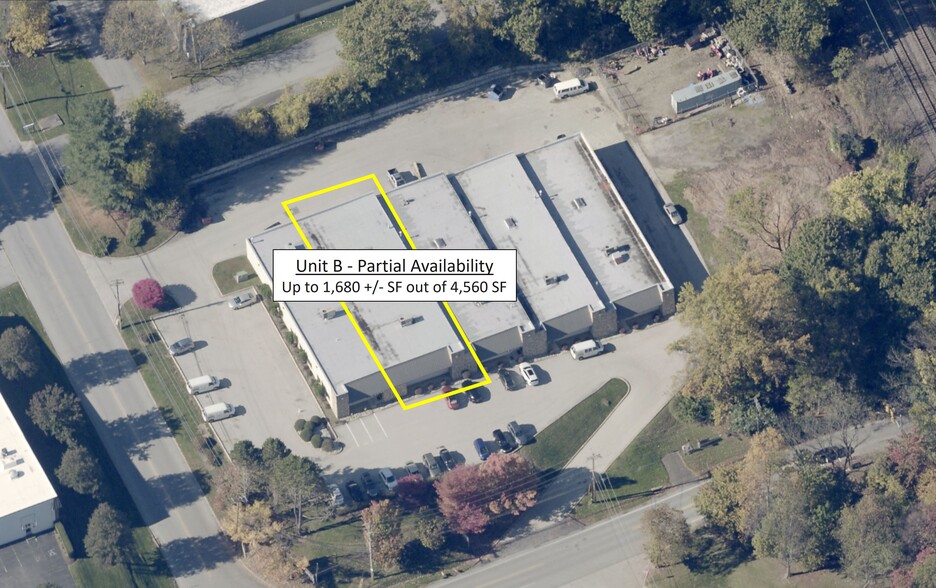 37 Industrial Blvd, Paoli, PA for lease - Building Photo - Image 1 of 19