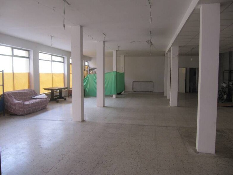 Retail in Alicante for lease - Building Photo - Image 2 of 6