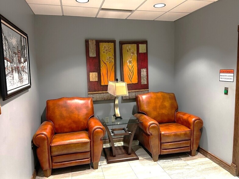 6001 Cochran Rd, Solon, OH for lease - Interior Photo - Image 3 of 10