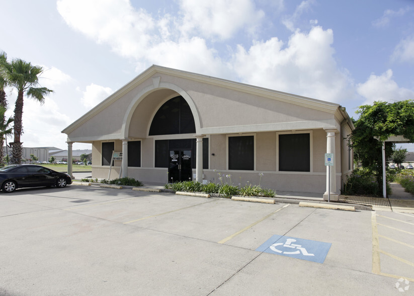 3326 Watters Rd, Pasadena, TX for lease - Building Photo - Image 2 of 8