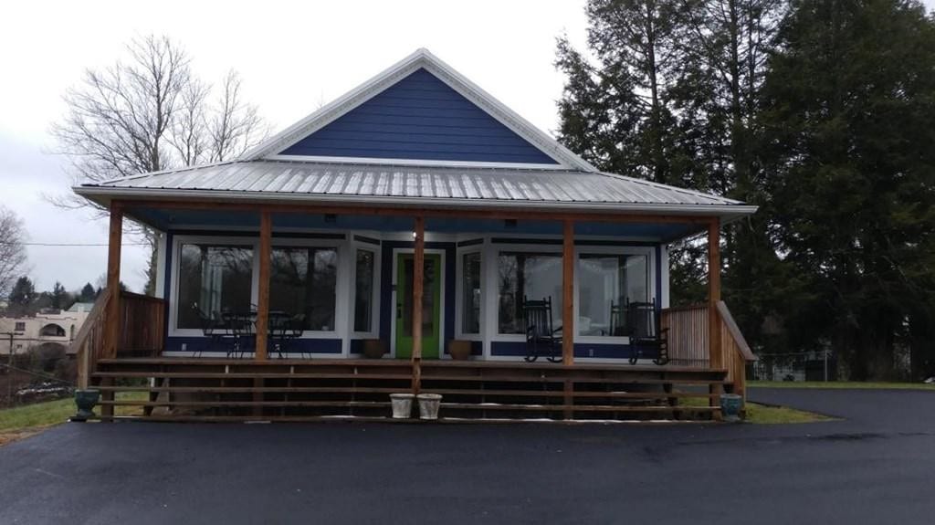 801 E Main St, Oak Hill, WV for sale Primary Photo- Image 1 of 1