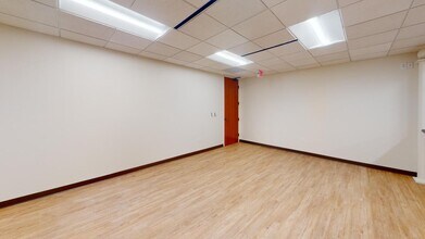 755 Mount Vernon Hwy NE, Atlanta, GA for lease Interior Photo- Image 2 of 11