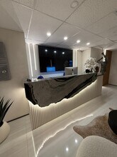 1111 Park Centre Blvd, Miami Gardens, FL for lease Interior Photo- Image 1 of 11